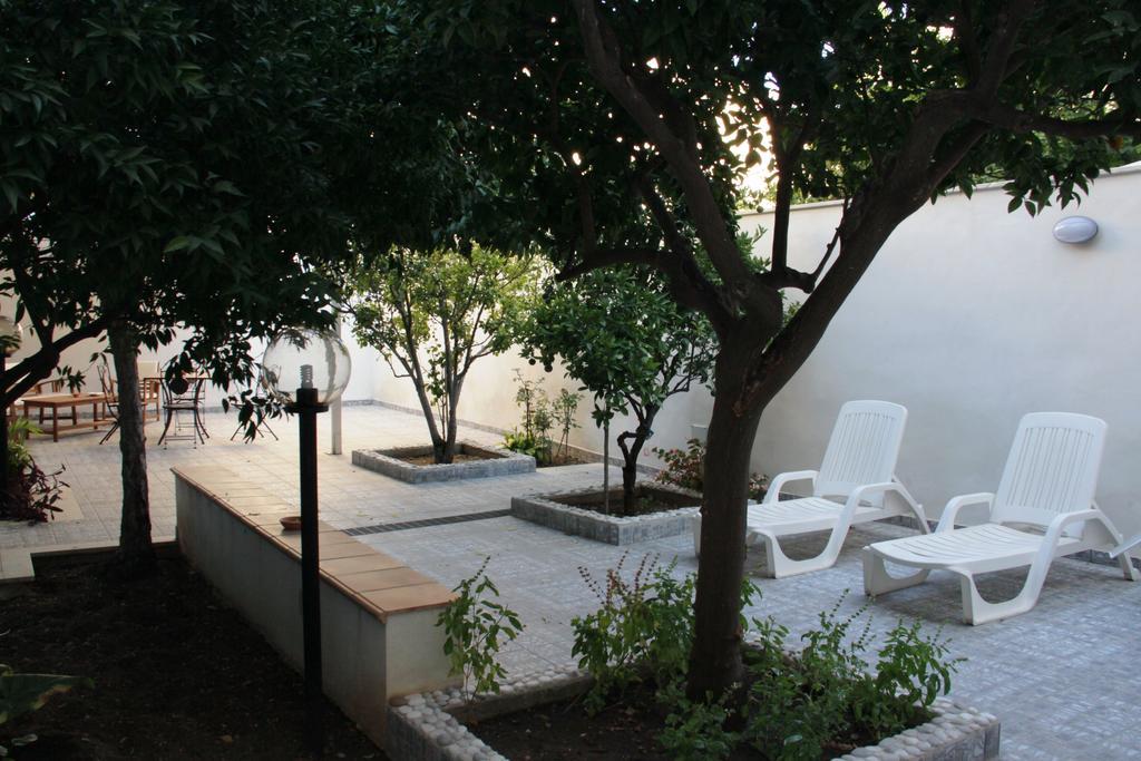 Il Giardinetto Bed & Breakfast Trapani Bagian luar foto